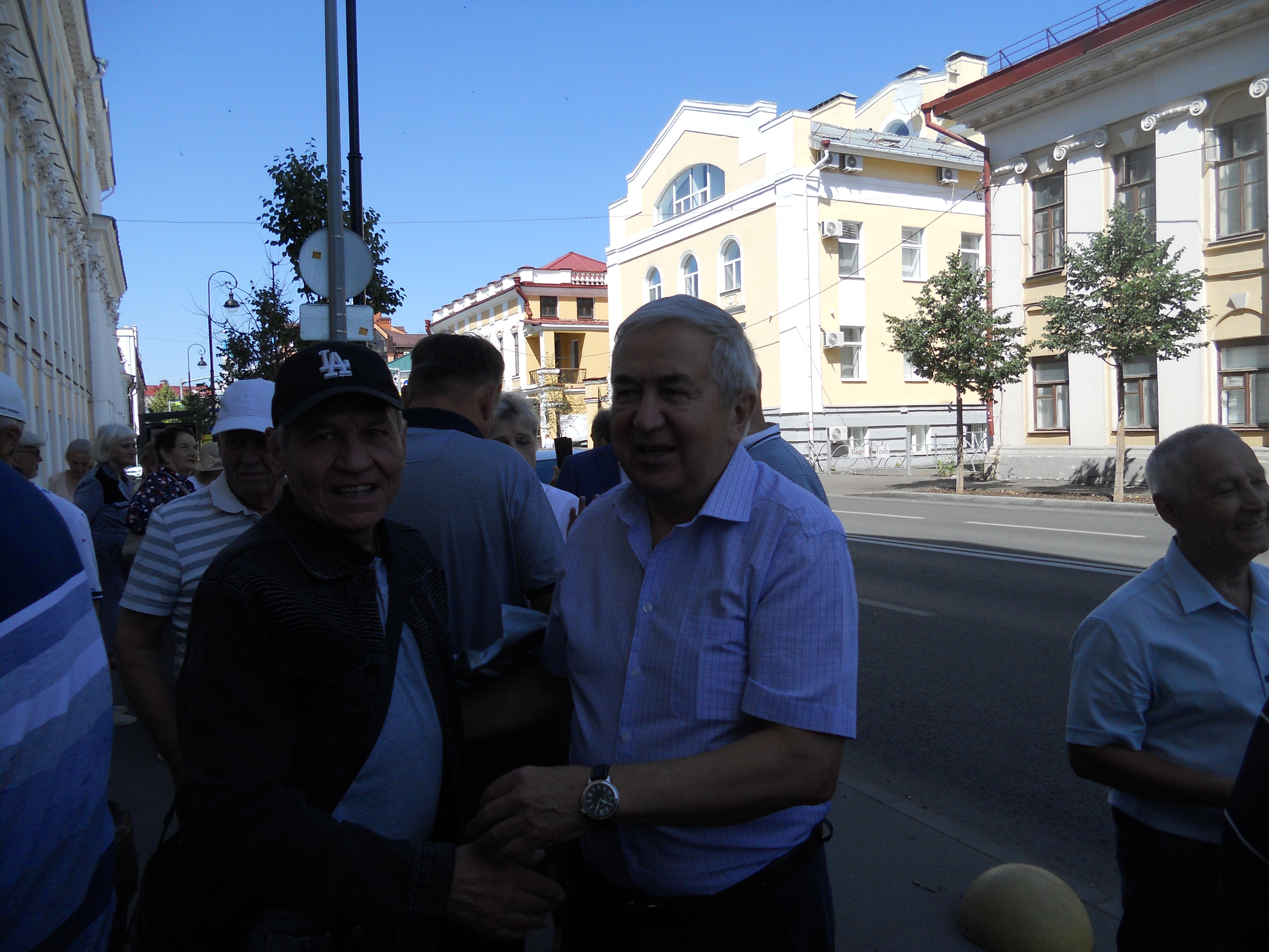 DSCN9869.jpg (2799787 байт)