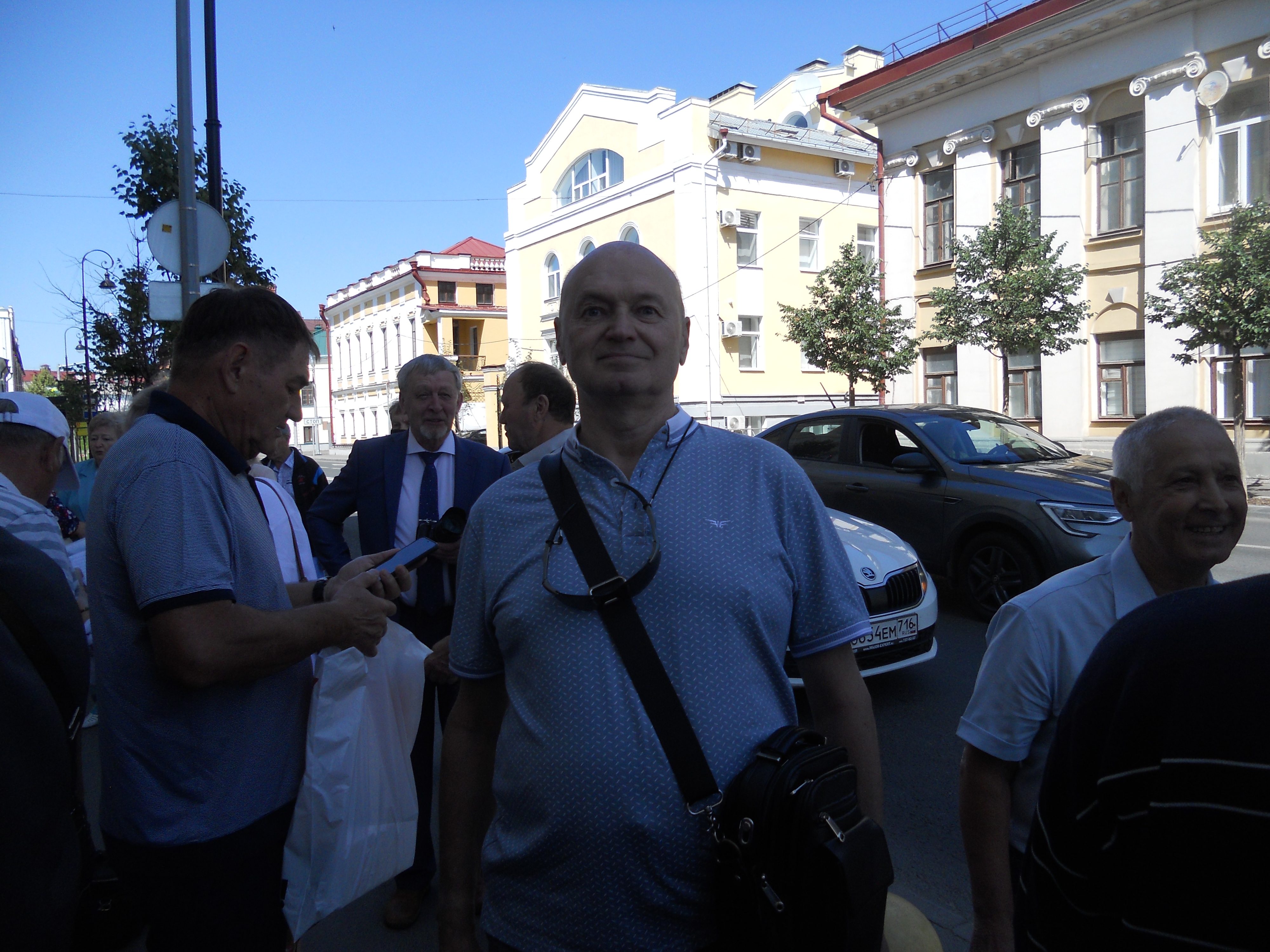 DSCN9870.jpg (2763996 байт)